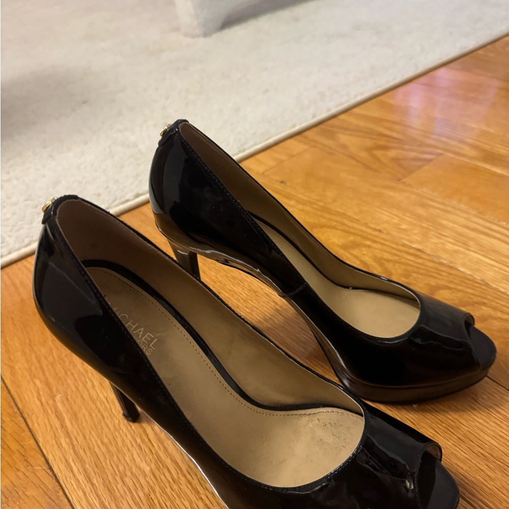 women’s michael kors heels